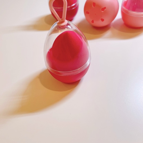 BOGOF | Makeup Sponges with Travel Cases - Picture 4 of 5